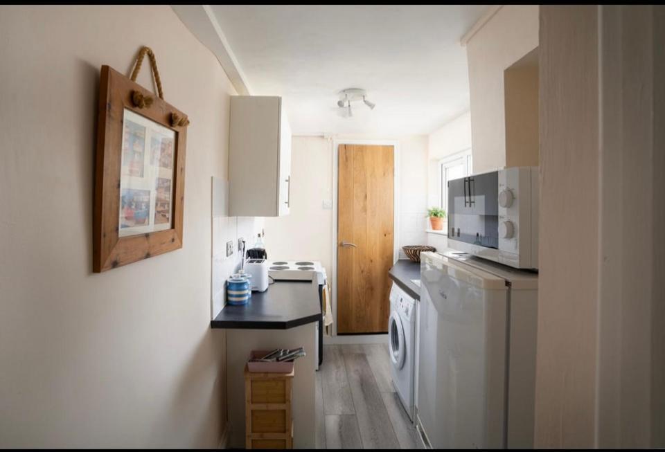 Wrens Retreat Apartment เพนแซนซ์ ภายนอก รูปภาพ